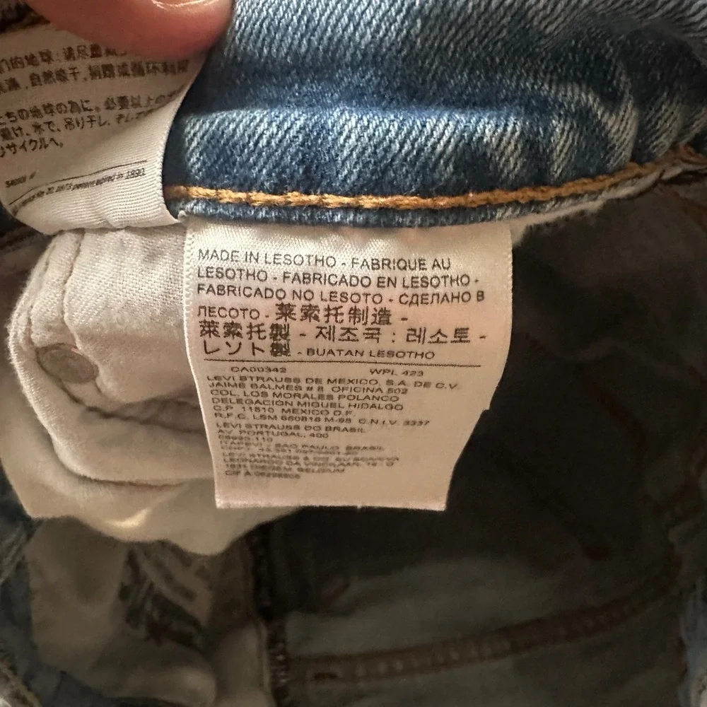 Levi's‎ 511 Jeans Mens 34x30 Blue Light Wash Denim Slim Straight Fit Distressed